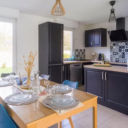 Semesterbostad Escapade A Ploubalay : Maison Moderne De Plain-pied