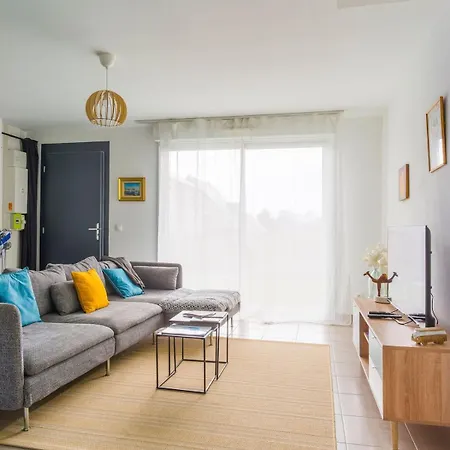 Semesterbostad Escapade A Ploubalay : Maison Moderne De Plain-pied